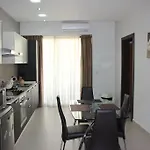 Apartamento Sunny 2 Bedroom, 2 Bathrooms, Seaside Apt.