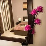 Sunny 2 Bedroom, 2 Bathrooms, Seaside Apt. Apartamento