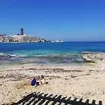 アパート Sunny 2 Bedroom, 2 Bathrooms, Seaside Apt. スリーマ