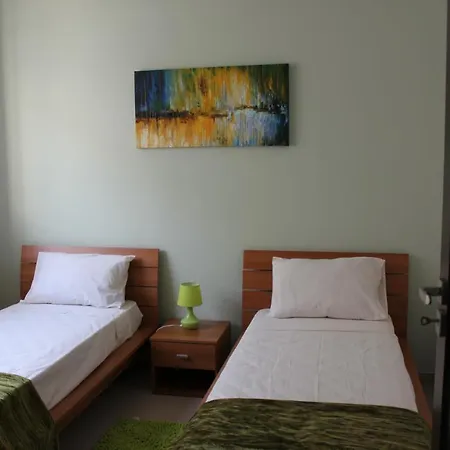 Apartamento Sunny 2 Bedroom, 2 Bathrooms, Seaside Apt. *