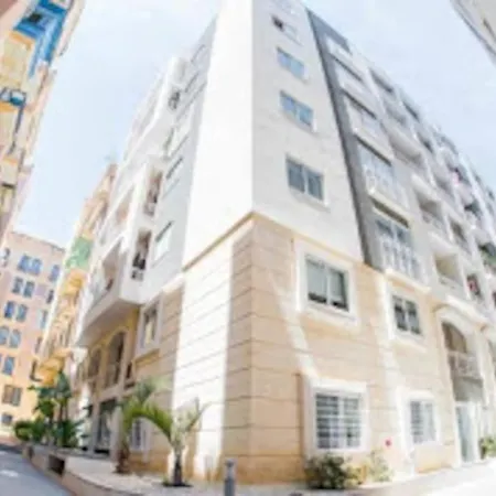 شقة Sunny 2 Bedroom, 2 Bathrooms, Seaside Apt.