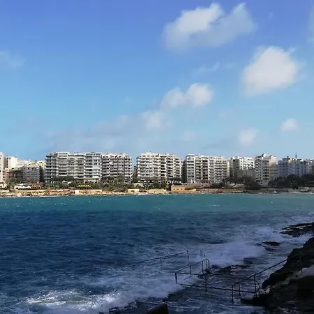 Lägenhet Sunny 2 Bedroom, 2 Bathrooms, Seaside Apt. *