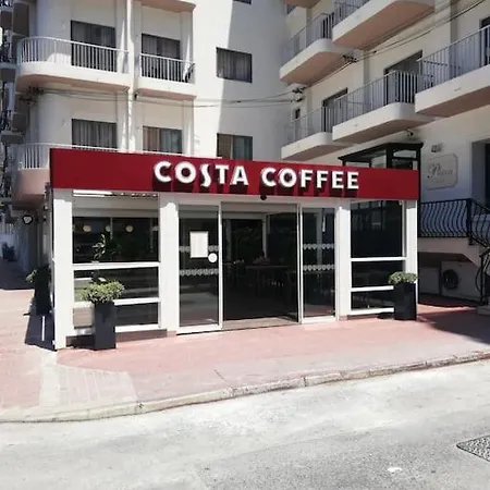 Sunny 2 Bedroom, 2 Bathrooms, Seaside Apt. *