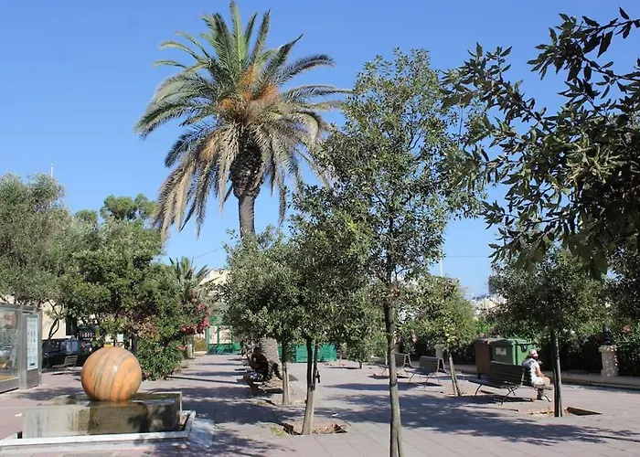 Sunny 2 Bedroom, 2 Bathrooms, Seaside Apt. スリーマ