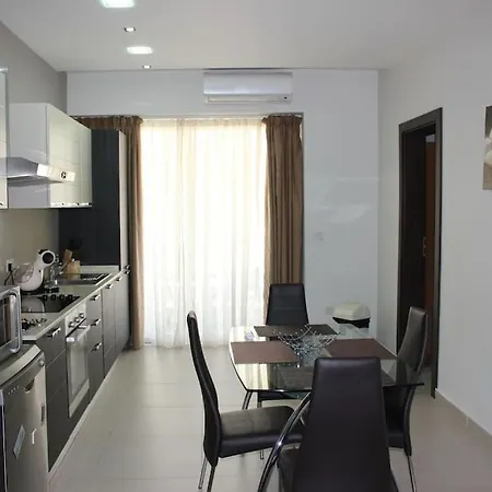 Apartament Sunny 2 Bedroom, 2 Bathrooms, Seaside Apt.