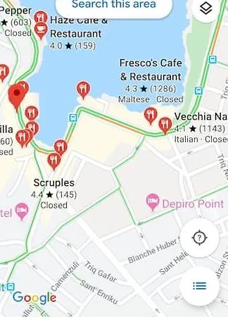 Sunny 2 Bedroom, 2 Bathrooms, Seaside Apt.